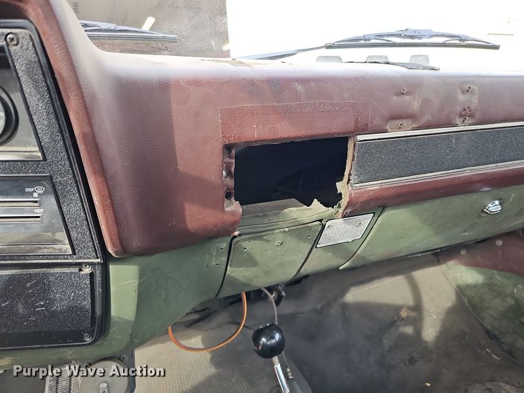 image for item DS5688 1985 Chevrolet D30  pickup truck