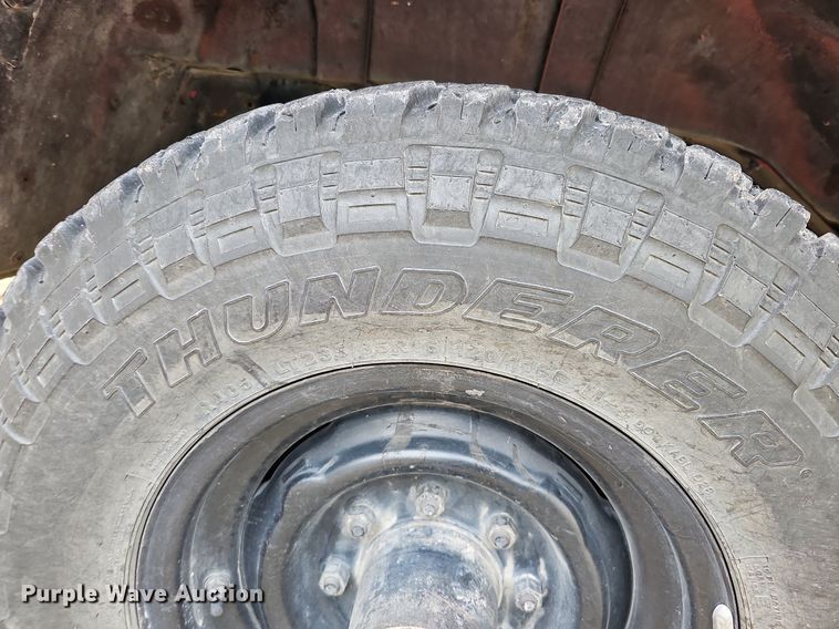 image for item DS5688 1985 Chevrolet D30  pickup truck