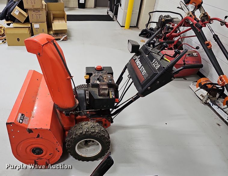 image for item DS5696 Ariens ST1032  snow blower