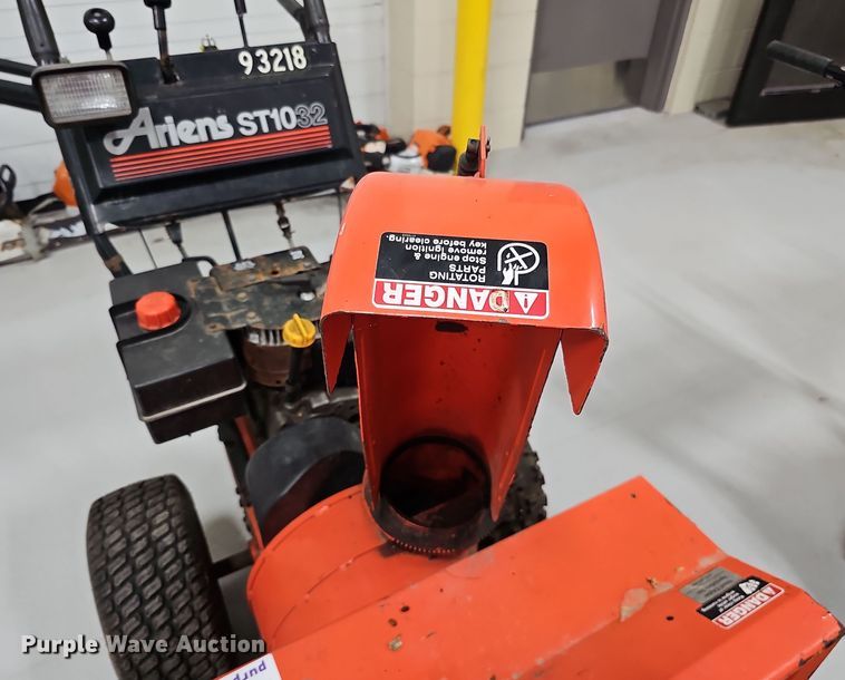 image for item DS5696 Ariens ST1032  snow blower
