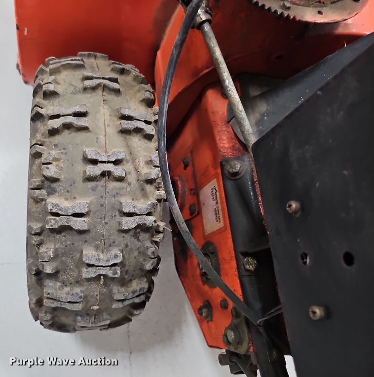 image for item DS5696 Ariens ST1032  snow blower