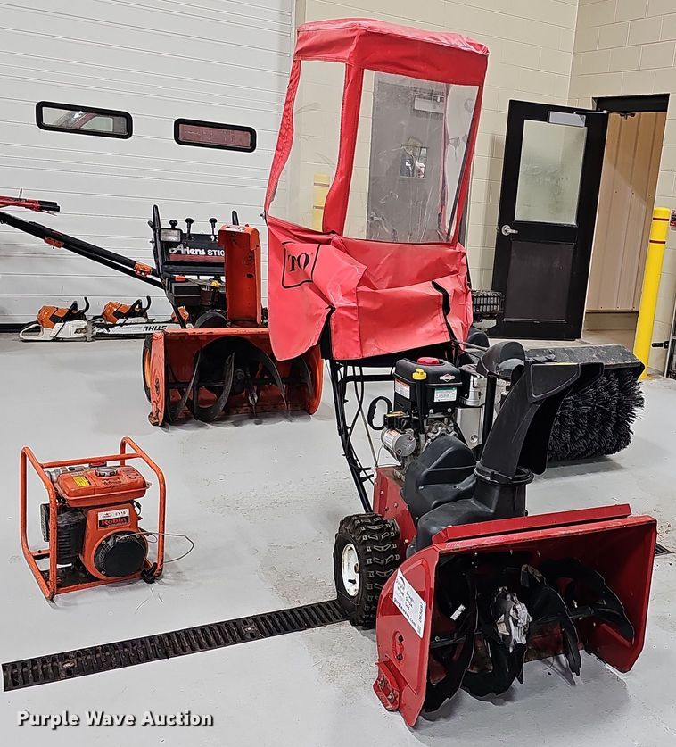 image for item DS5697 2011 Toro 38644  snow blower