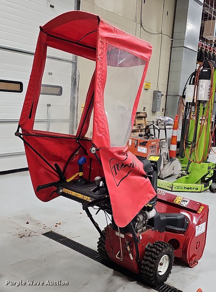 image for item DS5697 2011 Toro 38644  snow blower