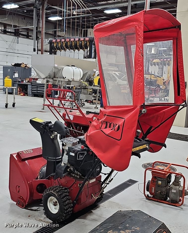 image for item DS5697 2011 Toro 38644  snow blower