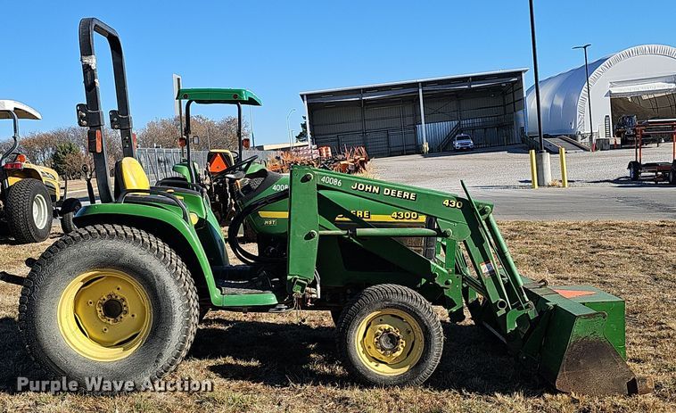 image for item DS5702 2001 John Deere 4300  tractor