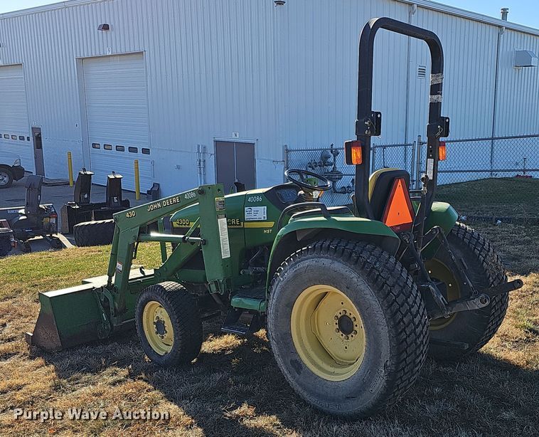 image for item DS5702 2001 John Deere 4300  tractor