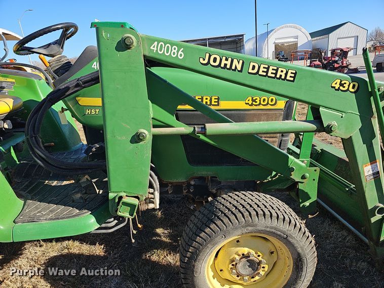image for item DS5702 2001 John Deere 4300  tractor