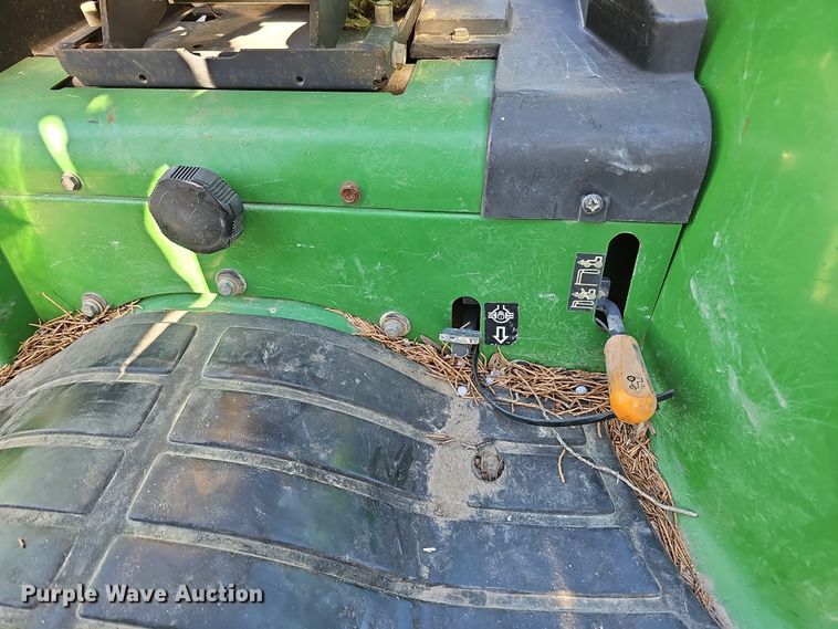 image for item DS5702 2001 John Deere 4300  tractor