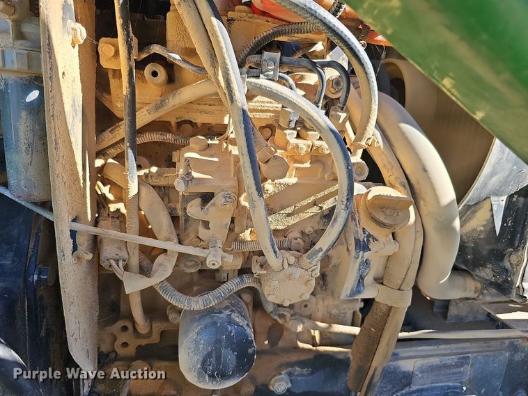 image for item DS5702 2001 John Deere 4300  tractor