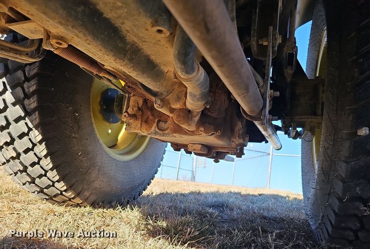 image for item DS5702 2001 John Deere 4300  tractor