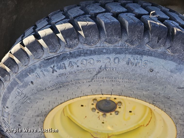 image for item DS5702 2001 John Deere 4300  tractor