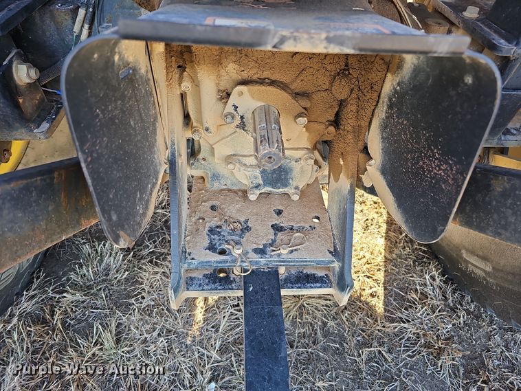 image for item DS5703 2001 John Deere 4600  tractor