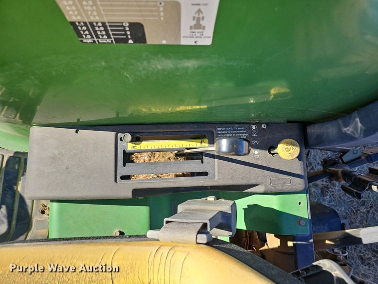 image for item DS5703 2001 John Deere 4600  tractor