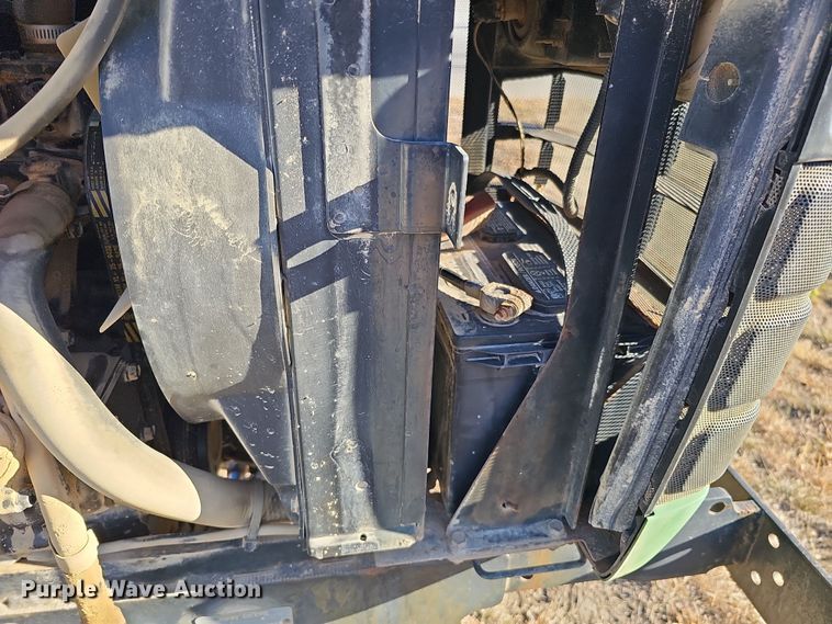 image for item DS5703 2001 John Deere 4600  tractor