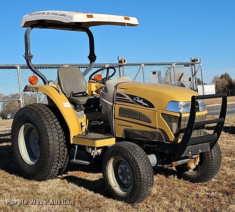 image for item DS5704 2005 Challenger MT275B  MFWD tractor