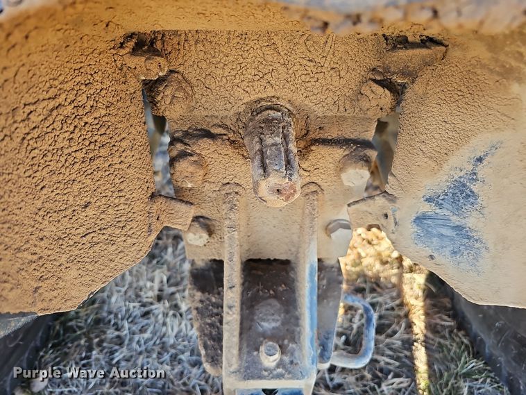 image for item DS5704 2005 Challenger MT275B  MFWD tractor