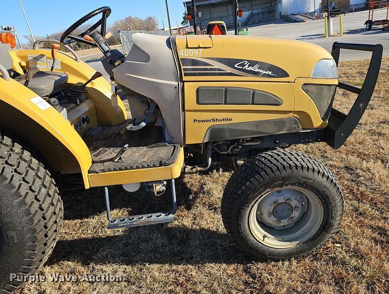 image for item DS5704 2005 Challenger MT275B  MFWD tractor