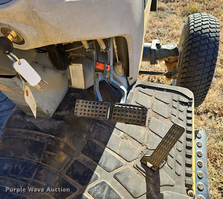 image for item DS5704 2005 Challenger MT275B  MFWD tractor