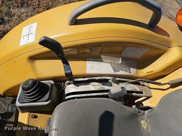 image for item DS5704 2005 Challenger MT275B  MFWD tractor