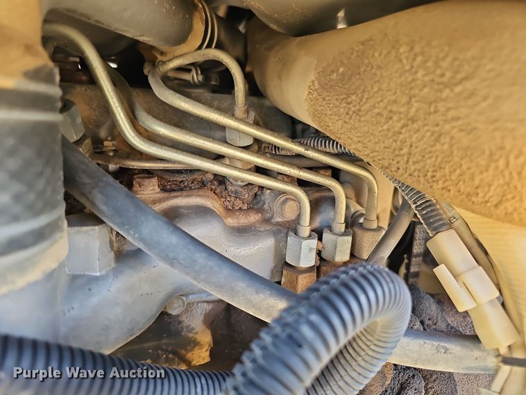 image for item DS5704 2005 Challenger MT275B  MFWD tractor