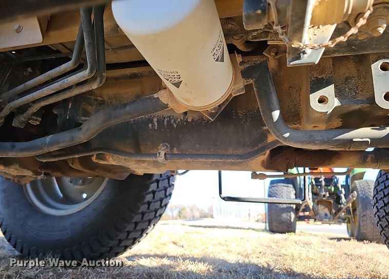 image for item DS5704 2005 Challenger MT275B  MFWD tractor