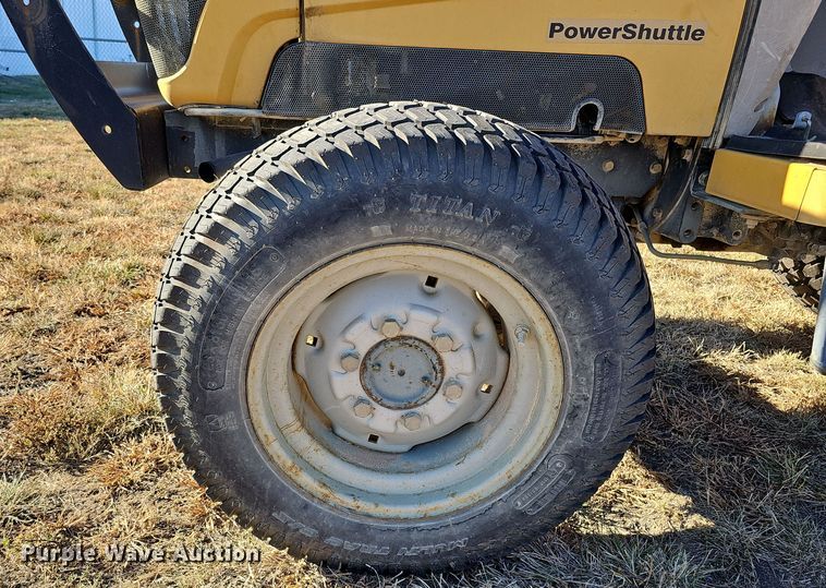 image for item DS5704 2005 Challenger MT275B  MFWD tractor