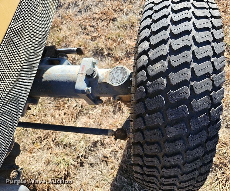 image for item DS5704 2005 Challenger MT275B  MFWD tractor