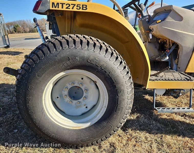 image for item DS5704 2005 Challenger MT275B  MFWD tractor