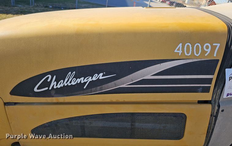 image for item DS5704 2005 Challenger MT275B  MFWD tractor