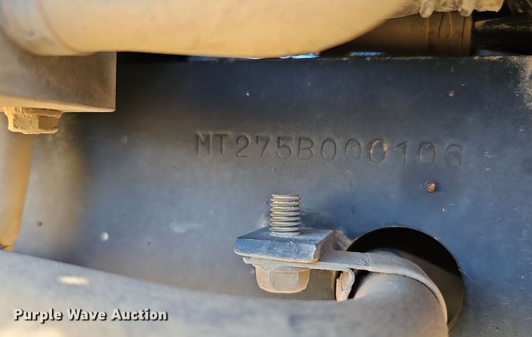 image for item DS5704 2005 Challenger MT275B  MFWD tractor