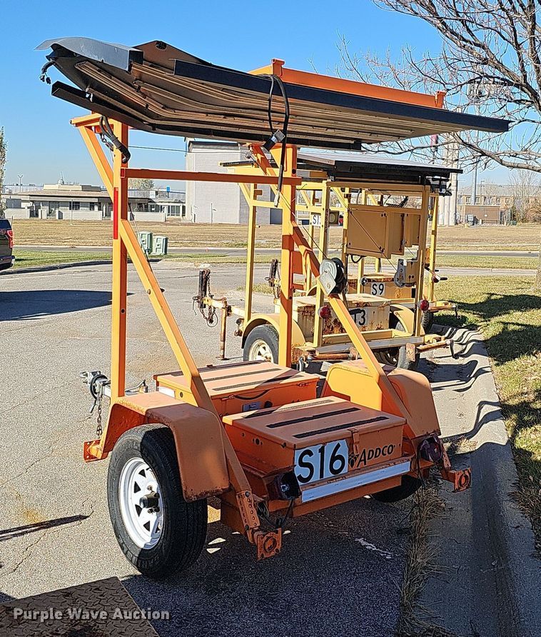 image for item DS5707 (3) arrow board trailers