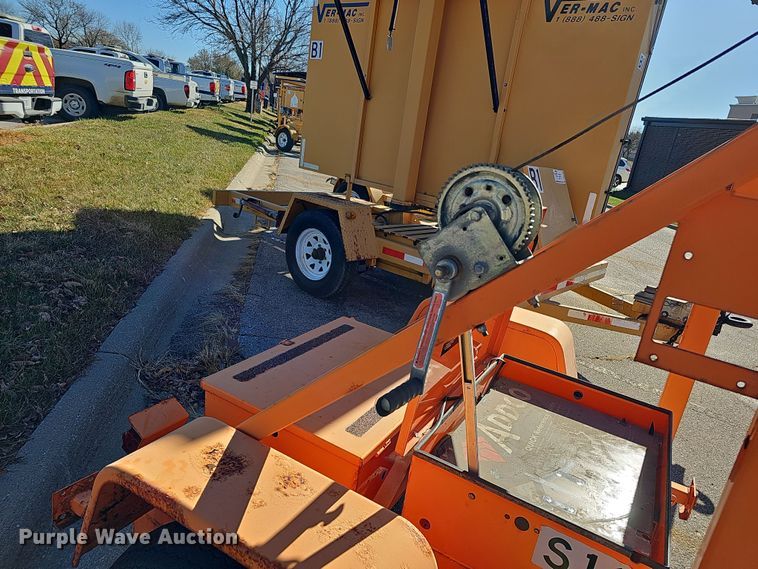 image for item DS5707 (3) arrow board trailers