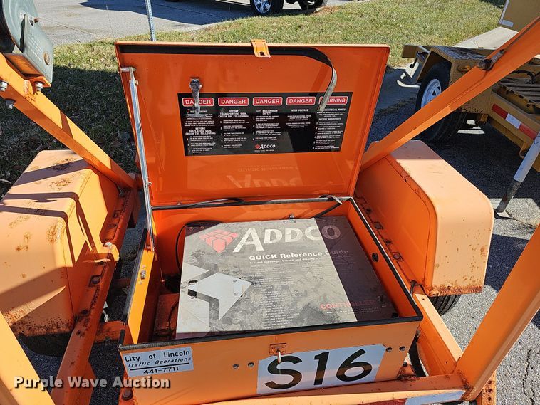 image for item DS5707 (3) arrow board trailers