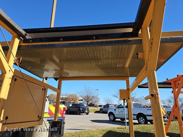 image for item DS5707 (3) arrow board trailers