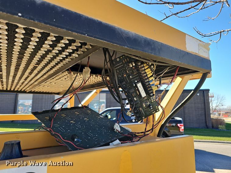 image for item DS5707 (3) arrow board trailers