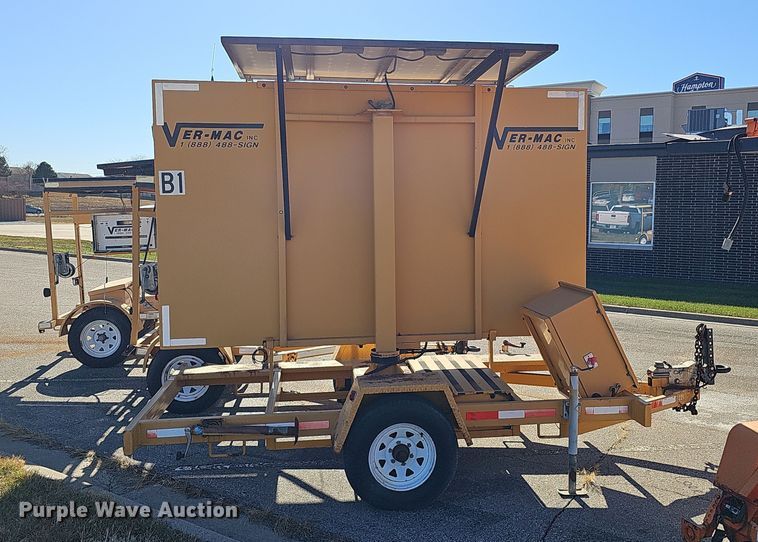 image for item DS5708 2002 Ver-Mac PCMS 1210 RS  arrow board trailer