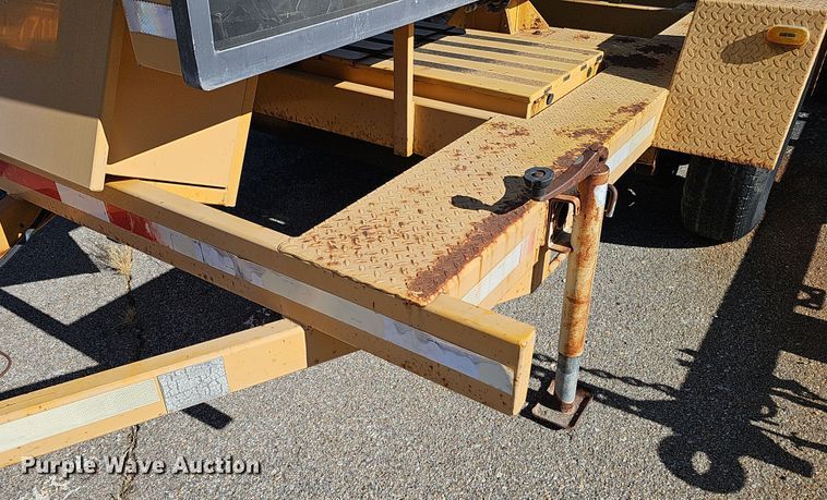 image for item DS5708 2002 Ver-Mac PCMS 1210 RS  arrow board trailer