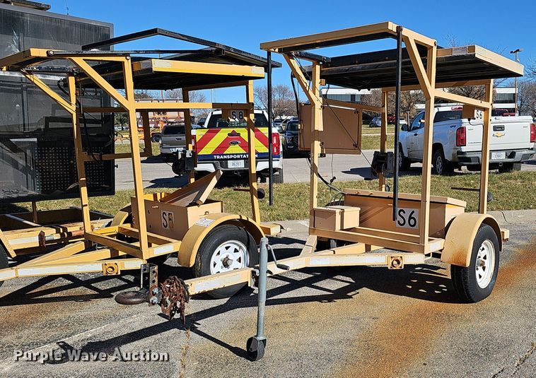 image for item DS5709 (2) arrow board trailers