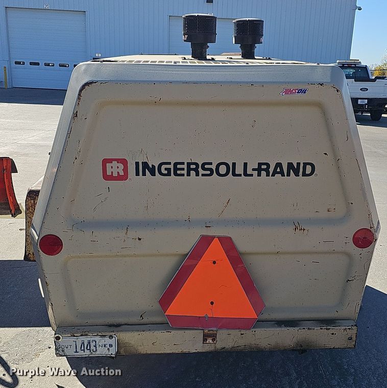 image for item DS5710 1983 Ingersoll Rand P160WJD  towable air compressor