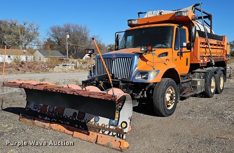 image for item DS5711 2007 International 7400  dump truck