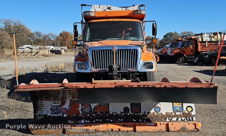 image for item DS5711 2007 International 7400  dump truck