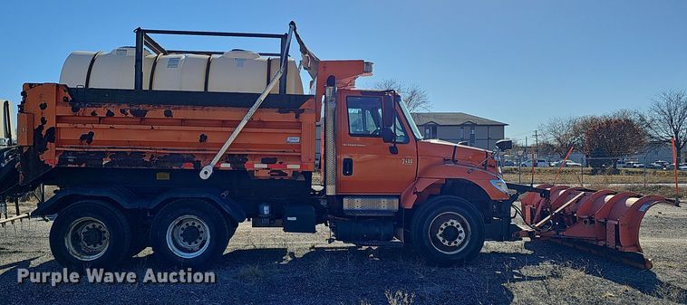 image for item DS5711 2007 International 7400  dump truck