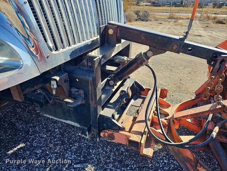 image for item DS5711 2007 International 7400  dump truck