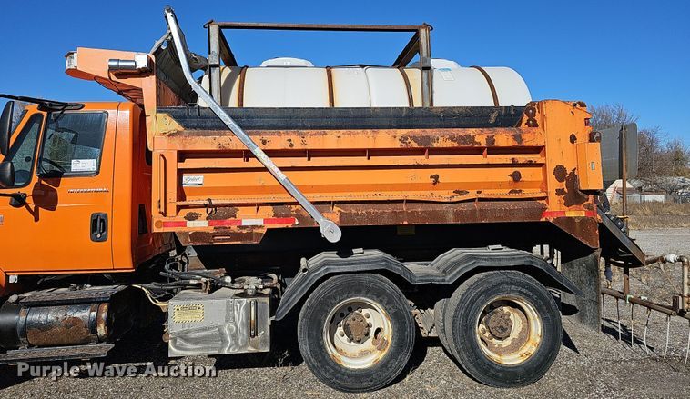 image for item DS5711 2007 International 7400  dump truck