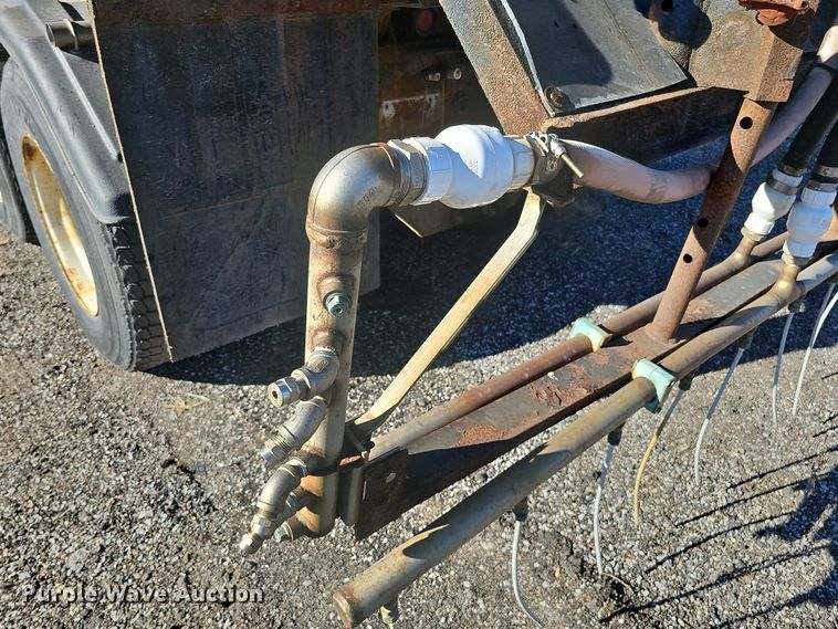 image for item DS5711 2007 International 7400  dump truck