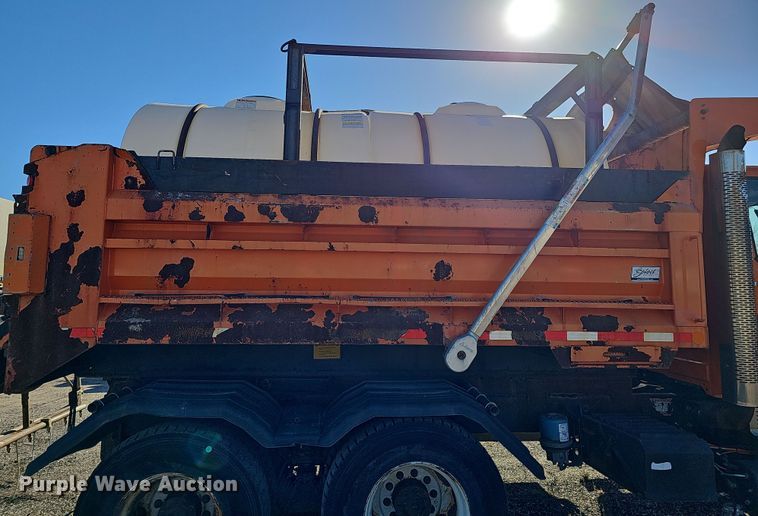 image for item DS5711 2007 International 7400  dump truck