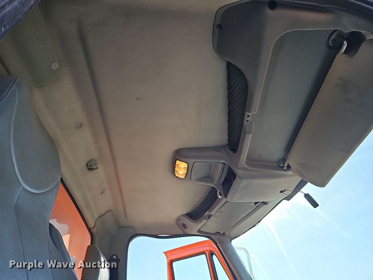 image for item DS5711 2007 International 7400  dump truck