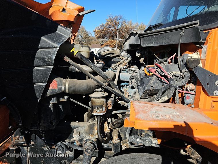 image for item DS5711 2007 International 7400  dump truck