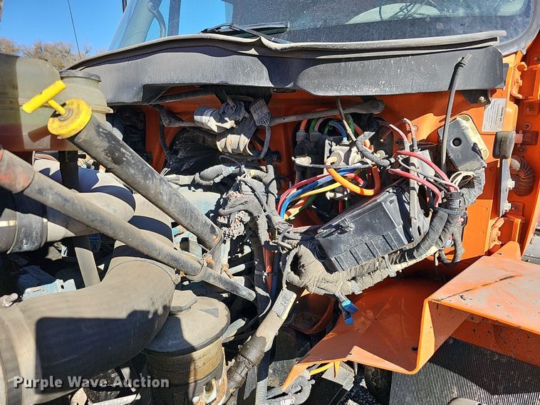 image for item DS5711 2007 International 7400  dump truck