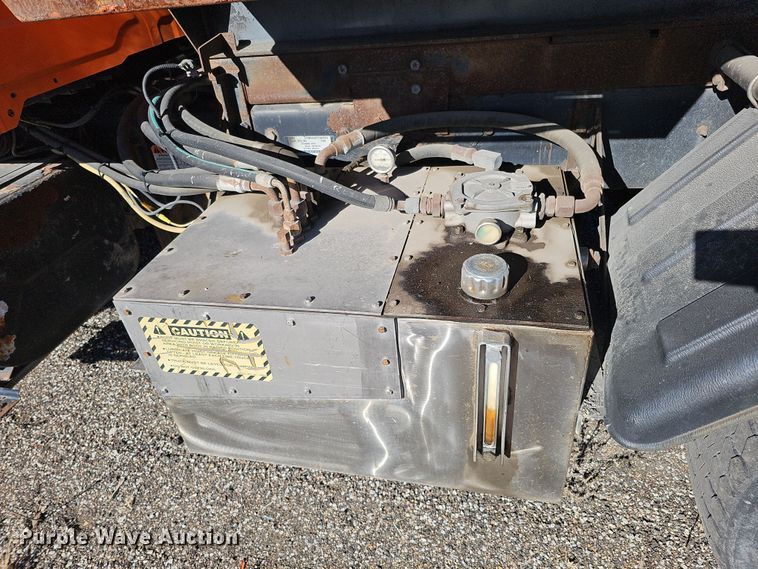 image for item DS5711 2007 International 7400  dump truck